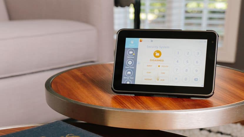 touchscreen security panel powered by at&t